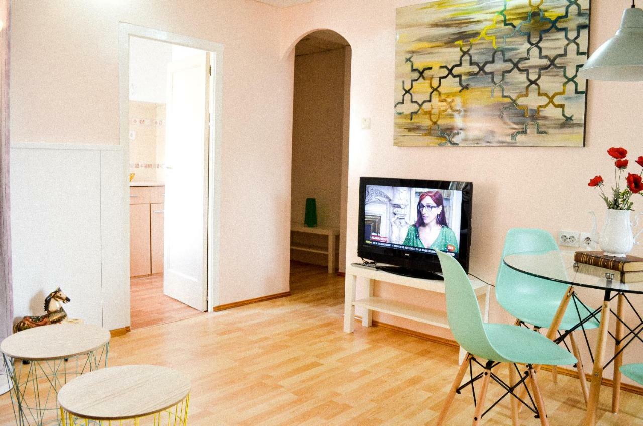 Virgen Apartament Hotel 쿠엘라 외부 사진