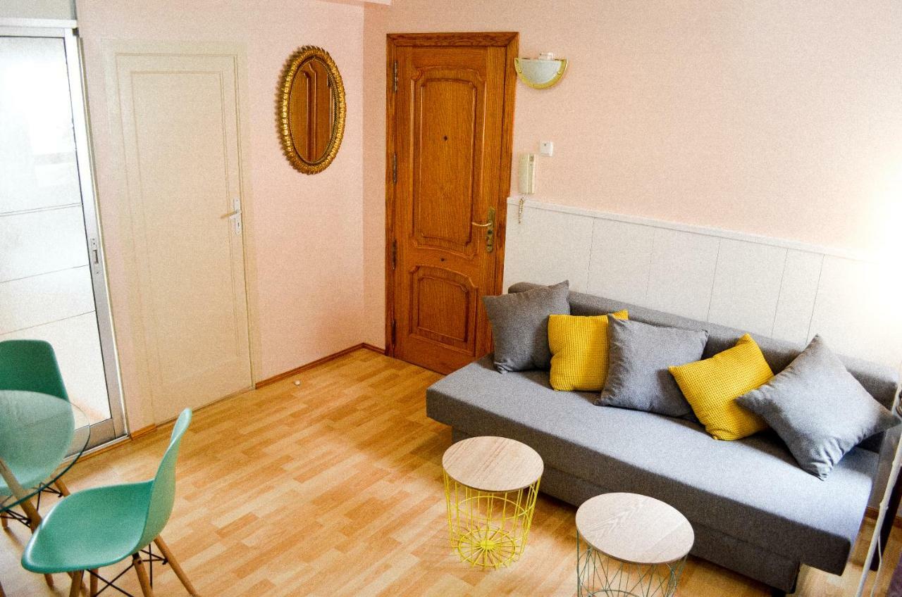 Virgen Apartament Hotel 쿠엘라 외부 사진