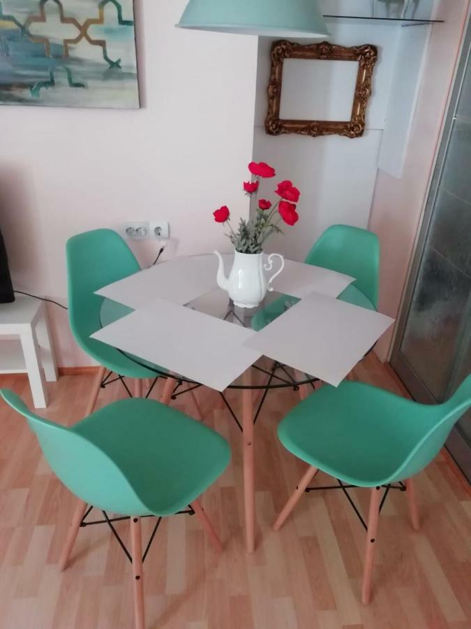 Virgen Apartament Hotel 쿠엘라 외부 사진